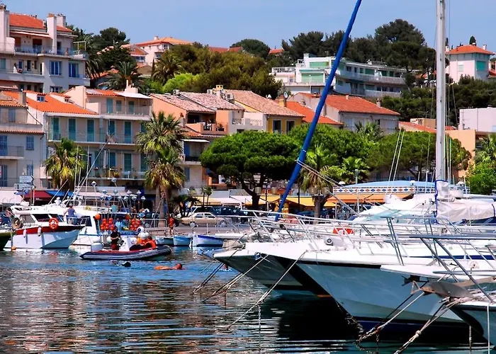 -villa Les Pins- Ferienhaus Bandol