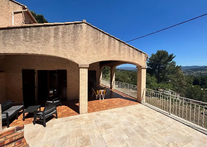 -villa Les Pins- *